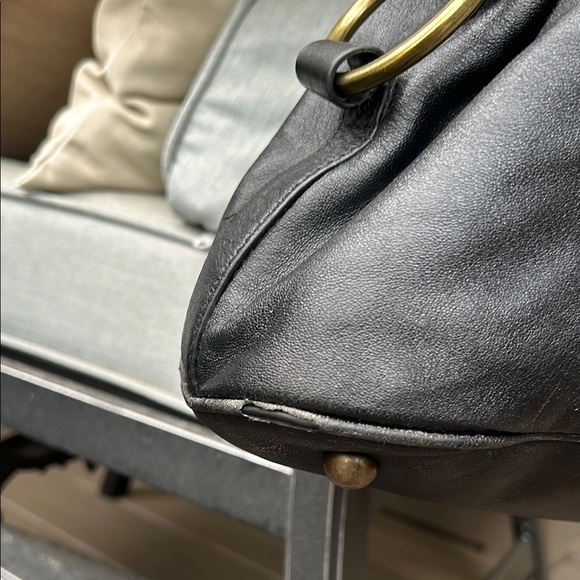 Yves Saint Laurent Black Shoulder Bag - Picture 5 of 16